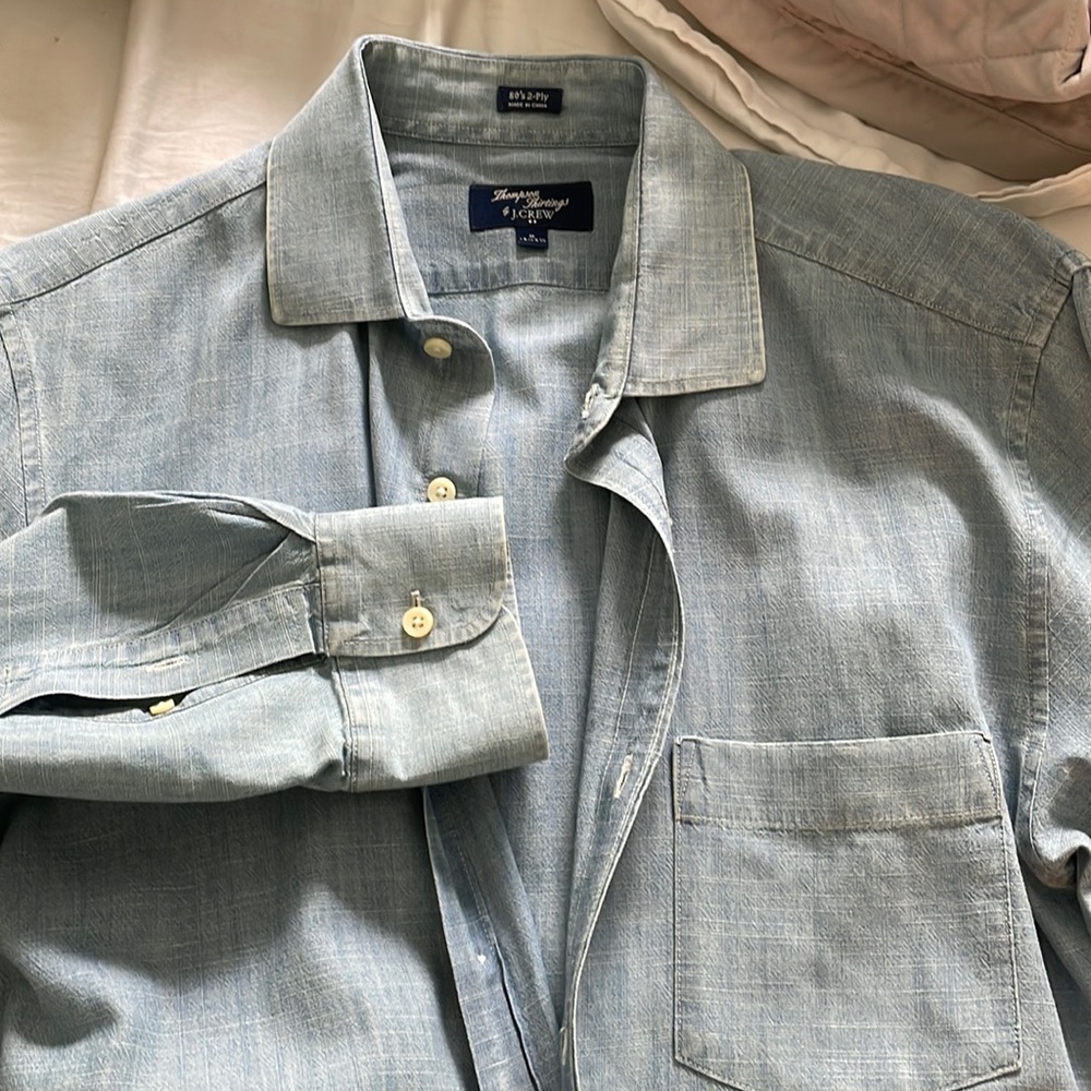 Men’s JCrew Denim/Chambray dress shirt